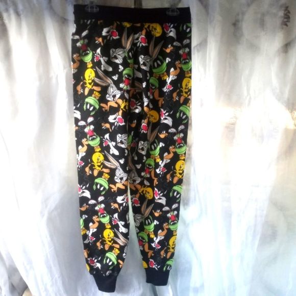 Looney tunes pants size medium ( boxCR )